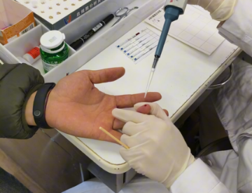 直击采血车上的玉医瞬间